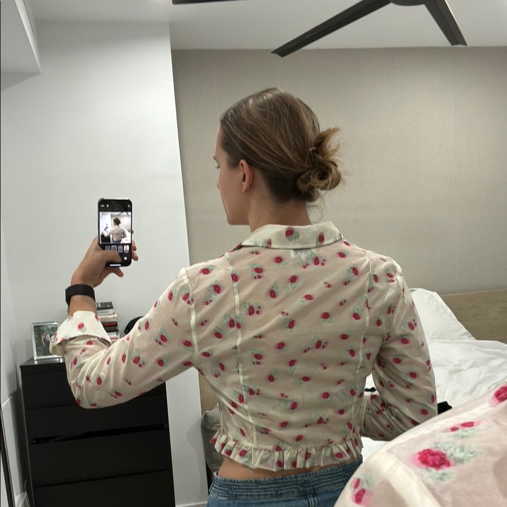 Floral Button-Up Ruffle Hem Top - Cream - Picture 3 of 3